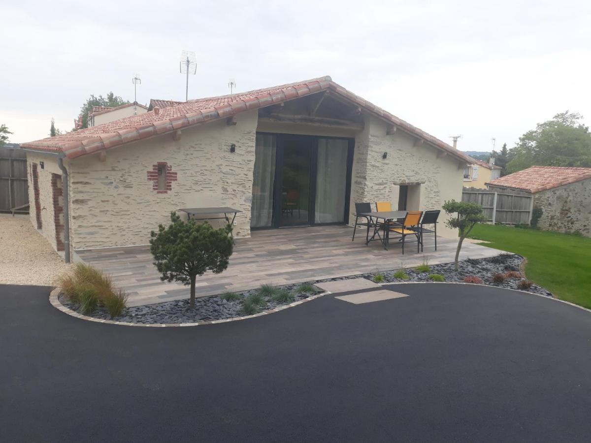 Gite De La Coliniere 4 Personnes Le Boupere Exterior photo